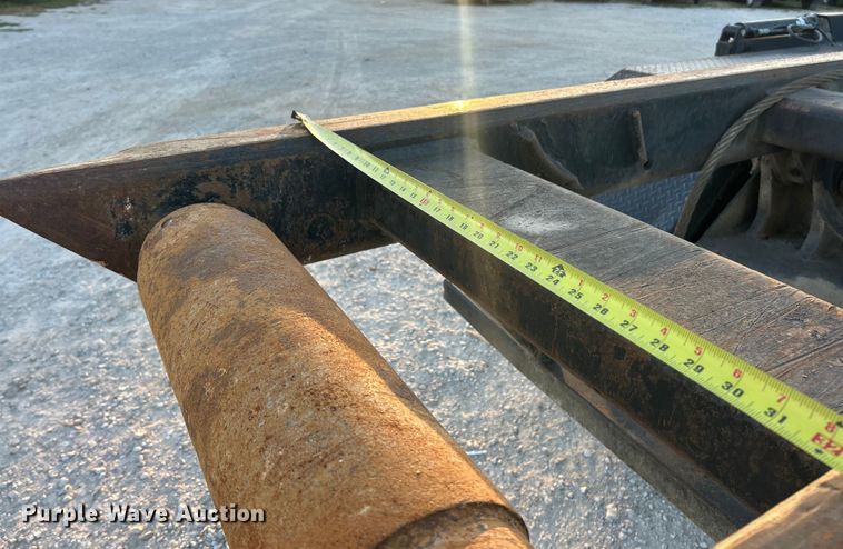 image for item ET3102 2000 Mack RD688S  roll-off container truck