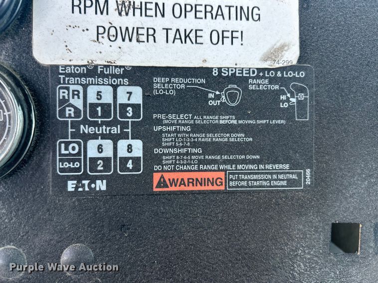 image for item ET3102 2000 Mack RD688S  roll-off container truck