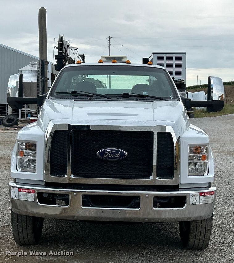 image for item ET3105 2017 Ford F750 Super Duty utility / service truck