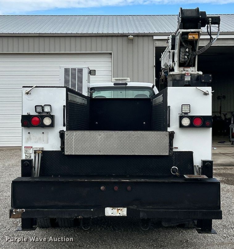 image for item ET3105 2017 Ford F750 Super Duty utility / service truck