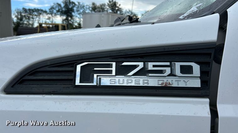 image for item ET3105 2017 Ford F750 Super Duty utility / service truck