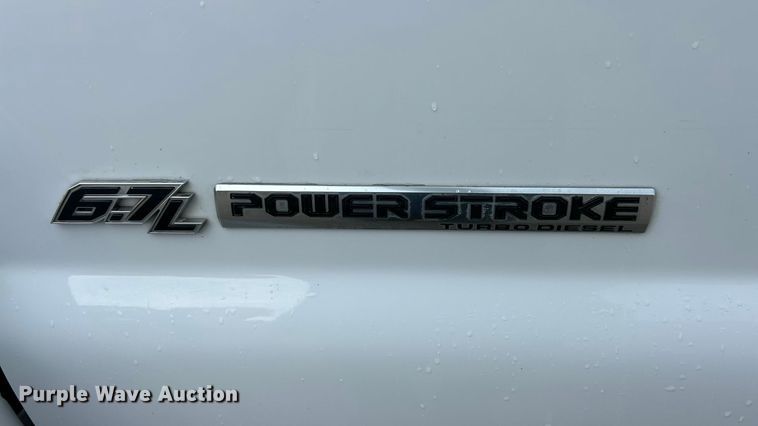 image for item ET3105 2017 Ford F750 Super Duty utility / service truck