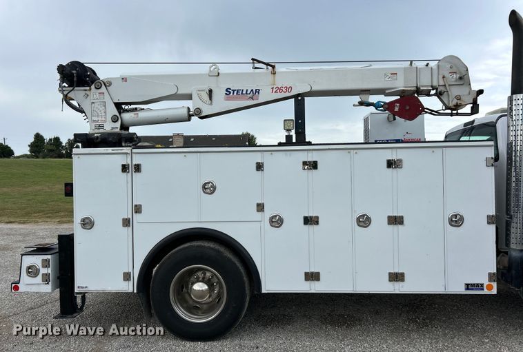 image for item ET3105 2017 Ford F750 Super Duty utility / service truck