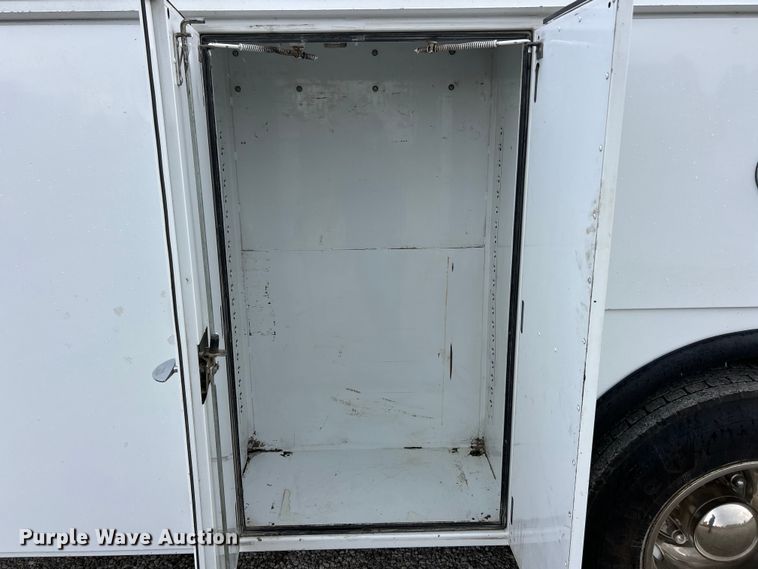 image for item ET3105 2017 Ford F750 Super Duty utility / service truck