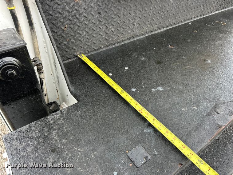 image for item ET3105 2017 Ford F750 Super Duty utility / service truck