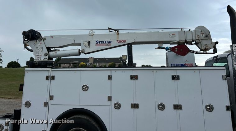 image for item ET3105 2017 Ford F750 Super Duty utility / service truck