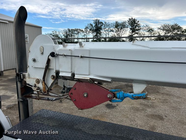 image for item ET3105 2017 Ford F750 Super Duty utility / service truck