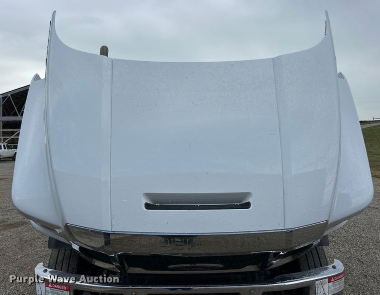 image for item ET3105 2017 Ford F750 Super Duty utility / service truck