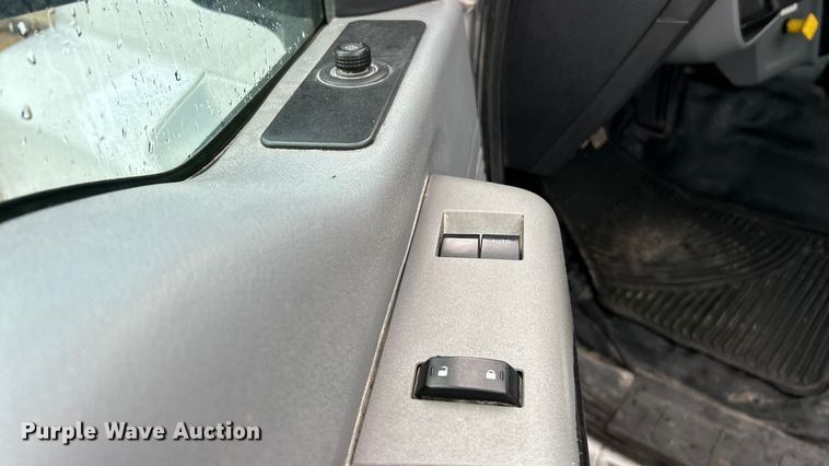 image for item ET3105 2017 Ford F750 Super Duty utility / service truck