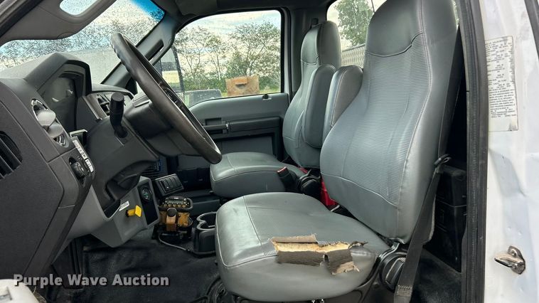 image for item ET3105 2017 Ford F750 Super Duty utility / service truck