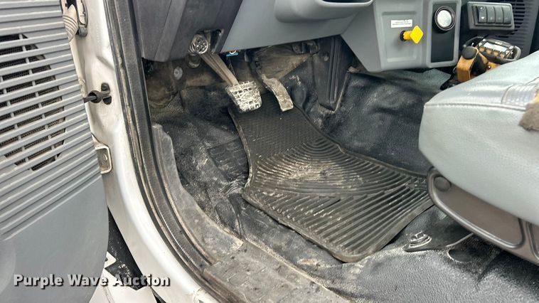 image for item ET3105 2017 Ford F750 Super Duty utility / service truck