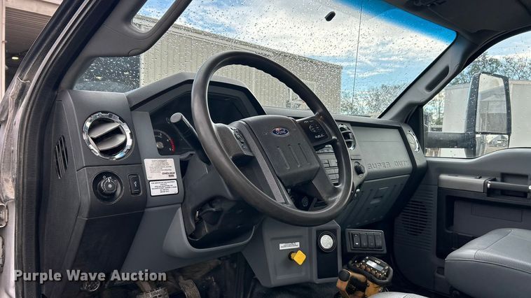 image for item ET3105 2017 Ford F750 Super Duty utility / service truck