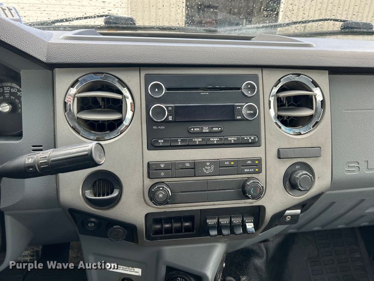 image for item ET3105 2017 Ford F750 Super Duty utility / service truck