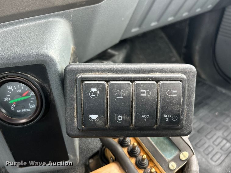 image for item ET3105 2017 Ford F750 Super Duty utility / service truck