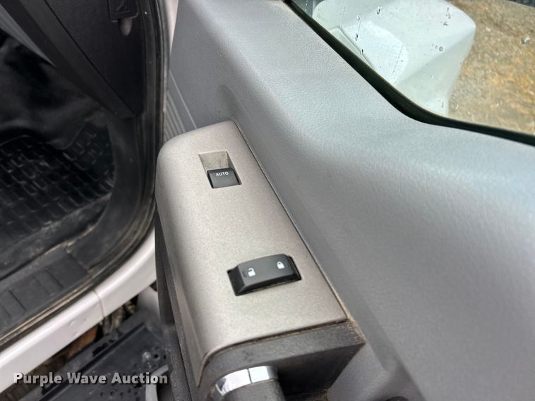 image for item ET3105 2017 Ford F750 Super Duty utility / service truck