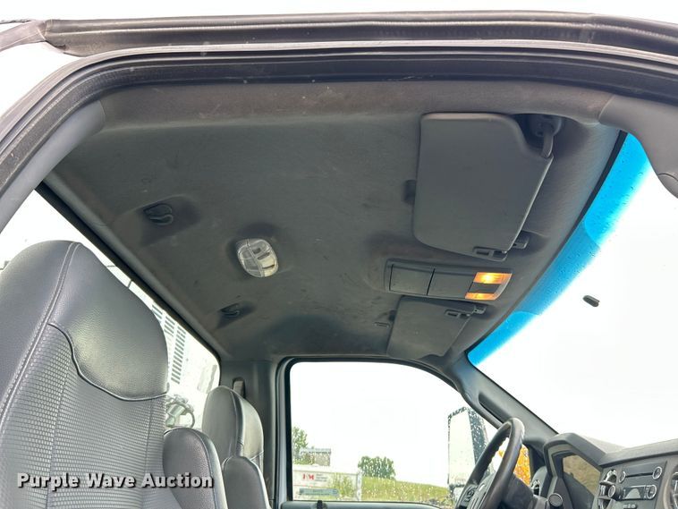 image for item ET3105 2017 Ford F750 Super Duty utility / service truck