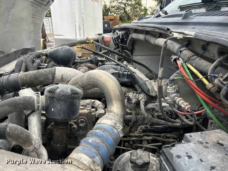 image for item ET3105 2017 Ford F750 Super Duty utility / service truck