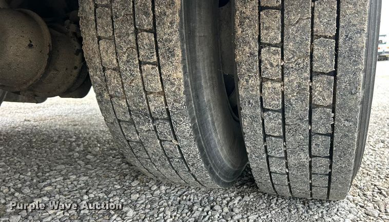 image for item ET3105 2017 Ford F750 Super Duty utility / service truck