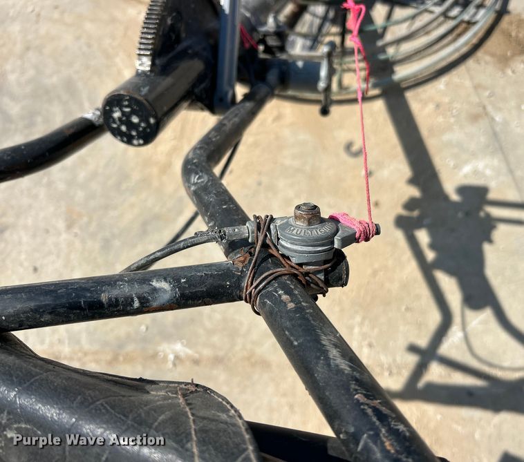 image for item ET3113 Multiquip Whiteman power trowel