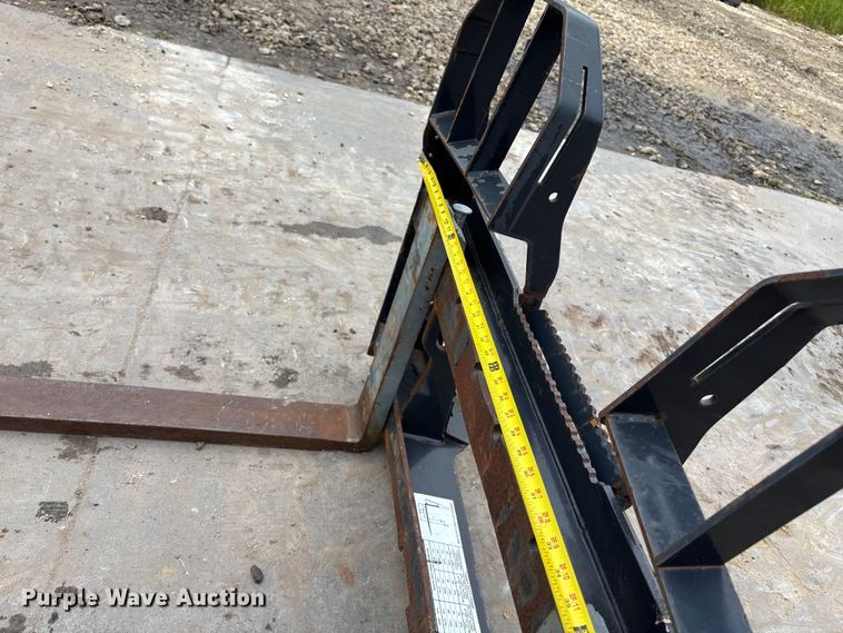 image for item ET4501 Bobcat 48