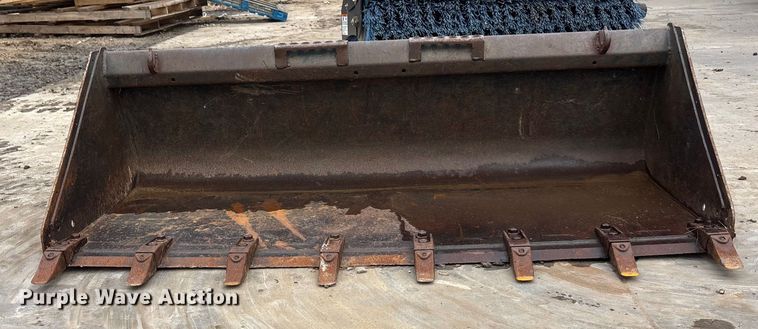 image for item ET4502 Bobcat 72