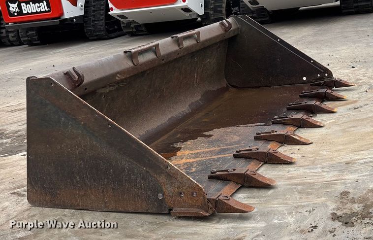 image for item ET4502 Bobcat 72