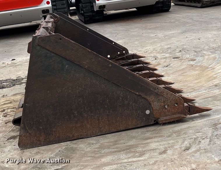 image for item ET4502 Bobcat 72