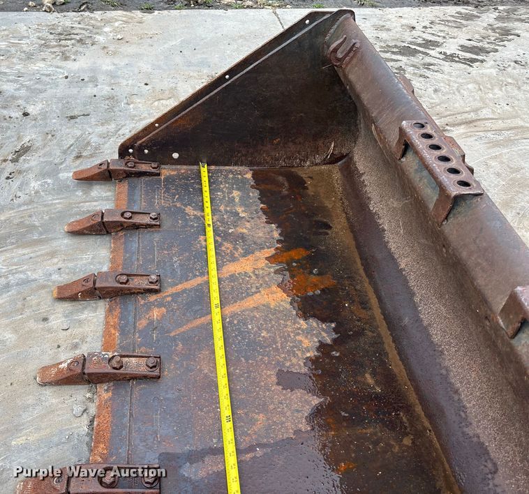 image for item ET4502 Bobcat 72