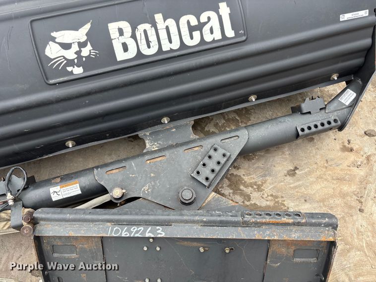 image for item ET4503 2013 Bobcat 84 Angle Broom skid steer broom