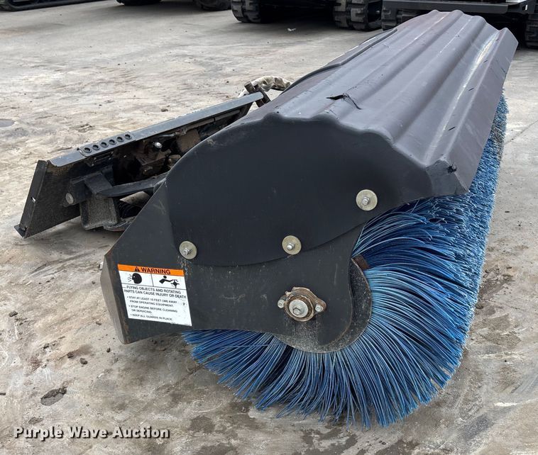 image for item ET4503 2013 Bobcat 84 Angle Broom skid steer broom