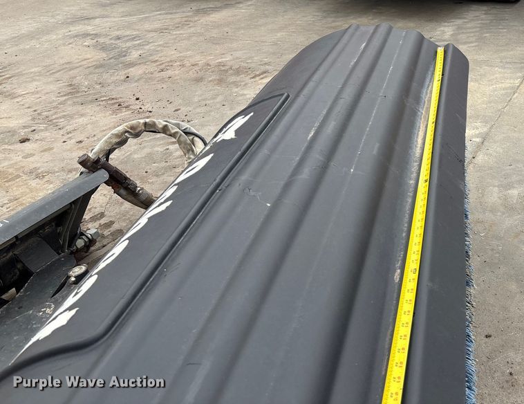 image for item ET4503 2013 Bobcat 84 Angle Broom skid steer broom