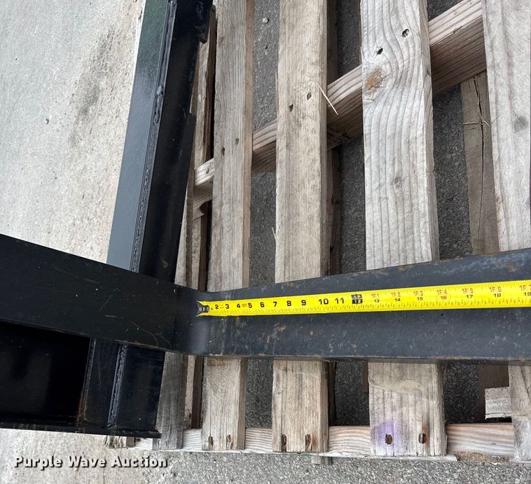 image for item ET4599 AGT SAll100 skid steer forks