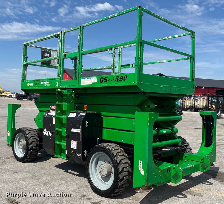image for item ET4603 2015 Genie GS4390 scissor lift