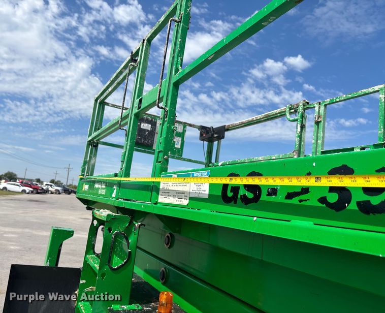 image for item ET4603 2015 Genie GS4390 scissor lift