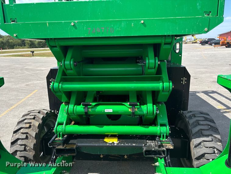 image for item ET4603 2015 Genie GS4390 scissor lift