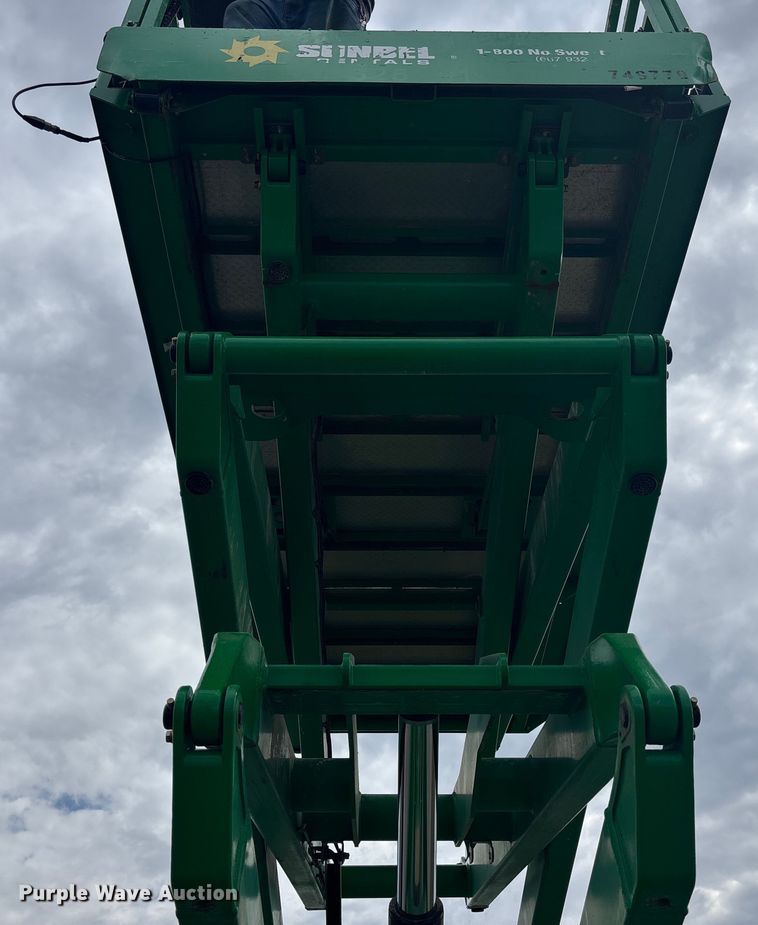 image for item ET4603 2015 Genie GS4390 scissor lift