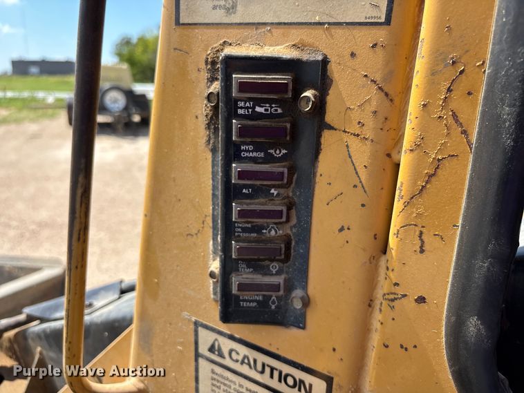 image for item ET8007 1989 New Holland L785 skid steer loader