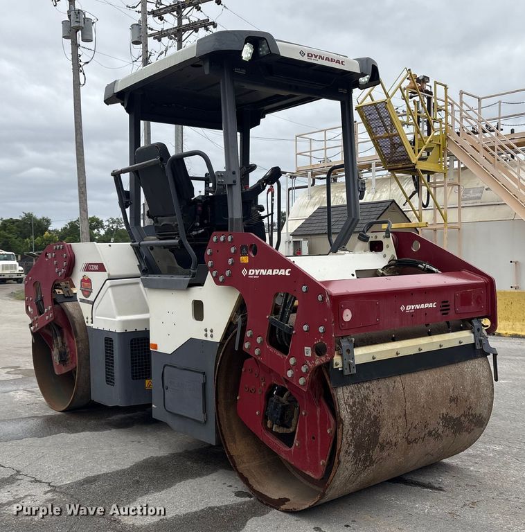 image for item ET8520 2019 Dynapac CC2200 double drum vibratory roller