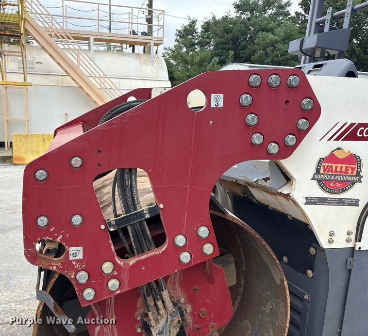 image for item ET8520 2019 Dynapac CC2200 double drum vibratory roller