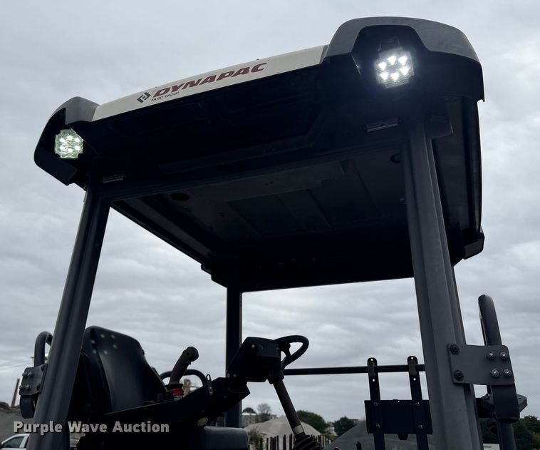 image for item ET8520 2019 Dynapac CC2200 double drum vibratory roller