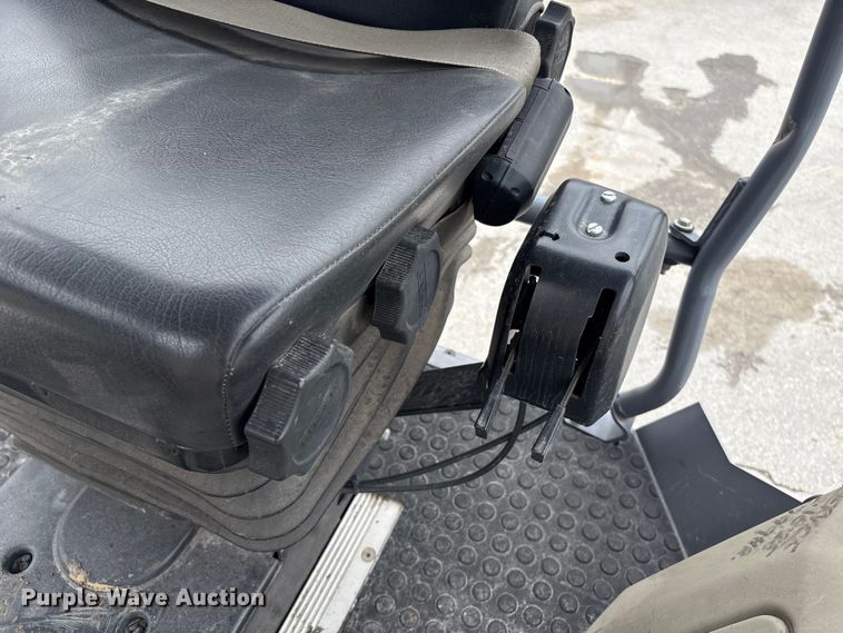 image for item ET8520 2019 Dynapac CC2200 double drum vibratory roller