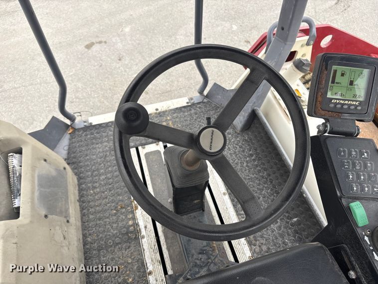 image for item ET8520 2019 Dynapac CC2200 double drum vibratory roller