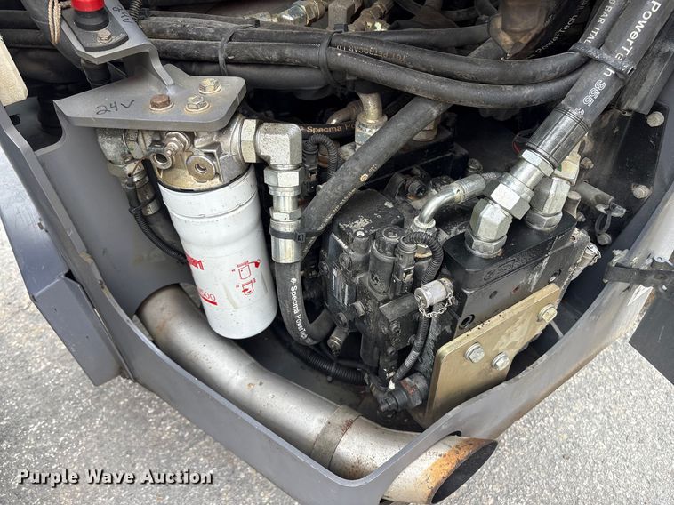 image for item ET8520 2019 Dynapac CC2200 double drum vibratory roller