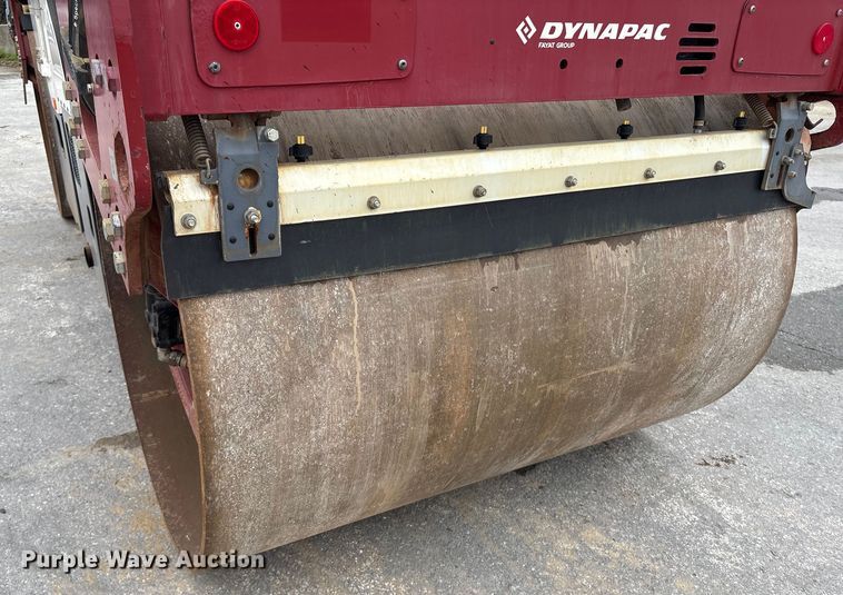 image for item ET8520 2019 Dynapac CC2200 double drum vibratory roller