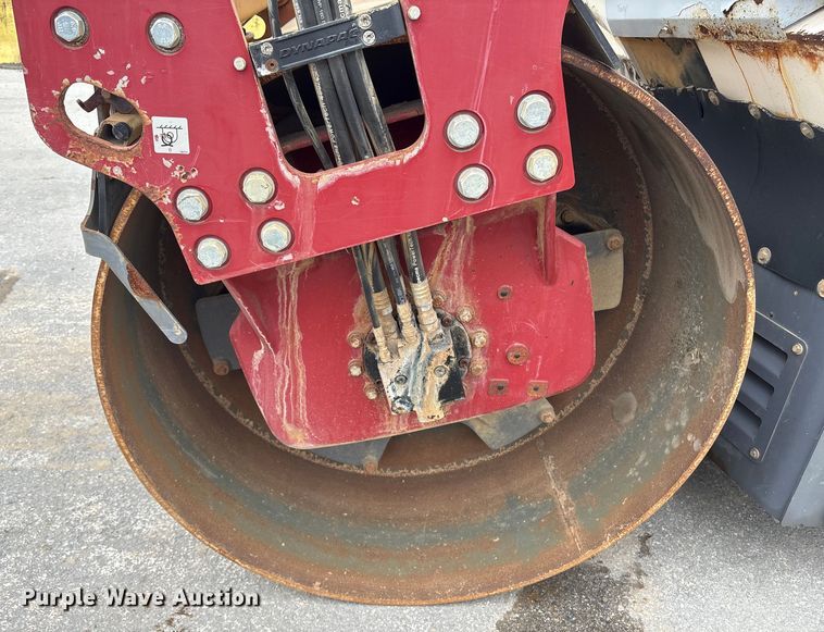 image for item ET8520 2019 Dynapac CC2200 double drum vibratory roller