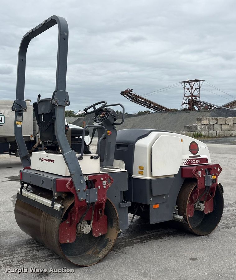 COMPACTADOR 2020 DYNAPAC CC1300