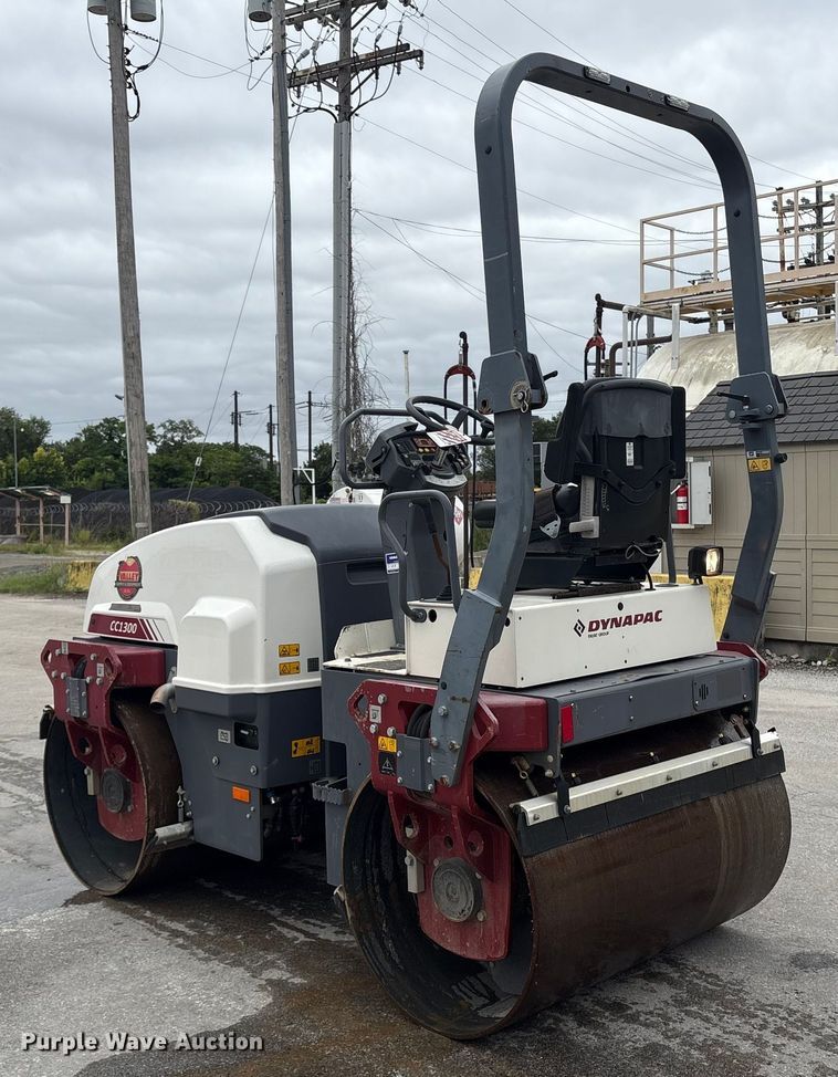 image for item ET8521 2020 Dynapac CC1300 double drum vibratory roller