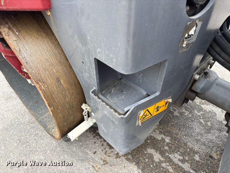 image for item ET8521 2020 Dynapac CC1300 double drum vibratory roller