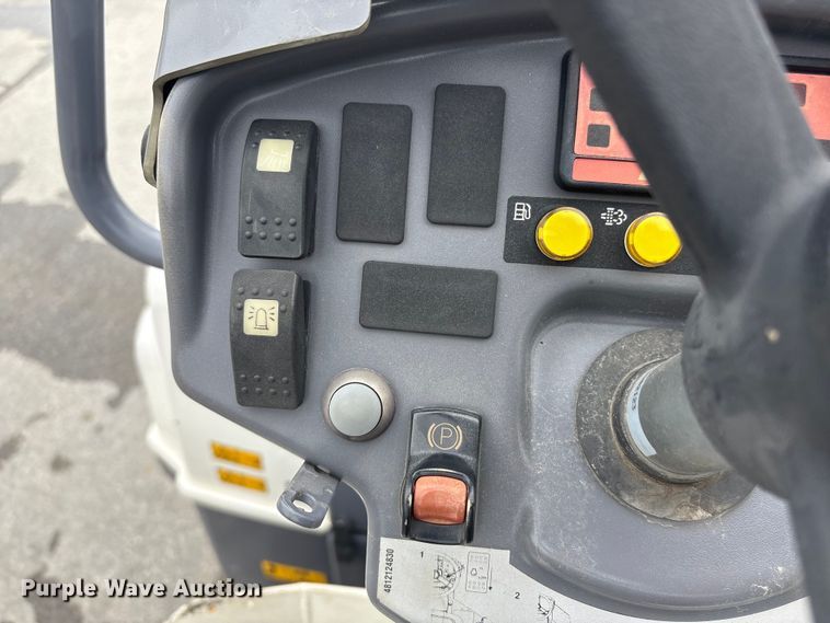 image for item ET8521 2020 Dynapac CC1300 double drum vibratory roller