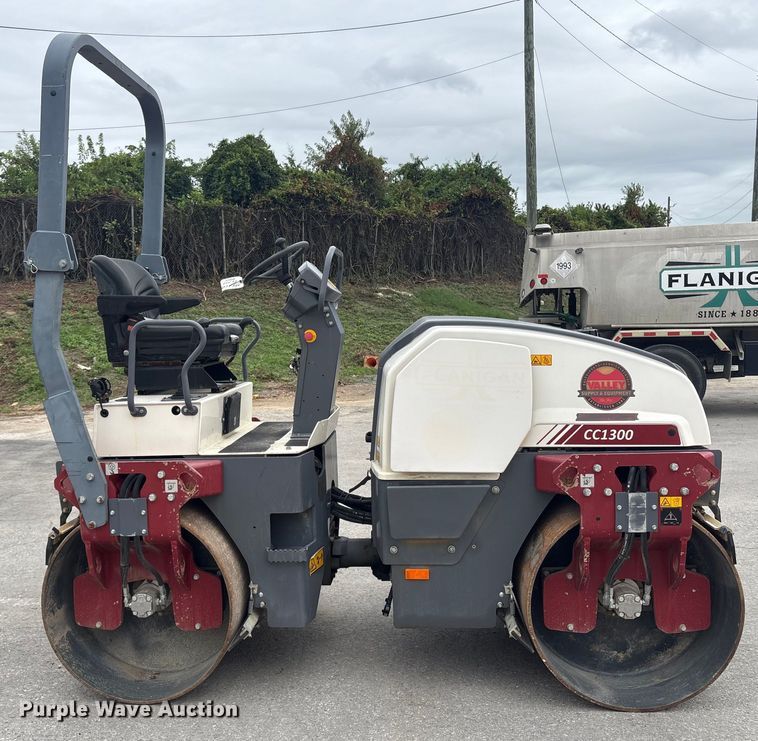 COMPACTADOR 2020 DYNAPAC CC1300